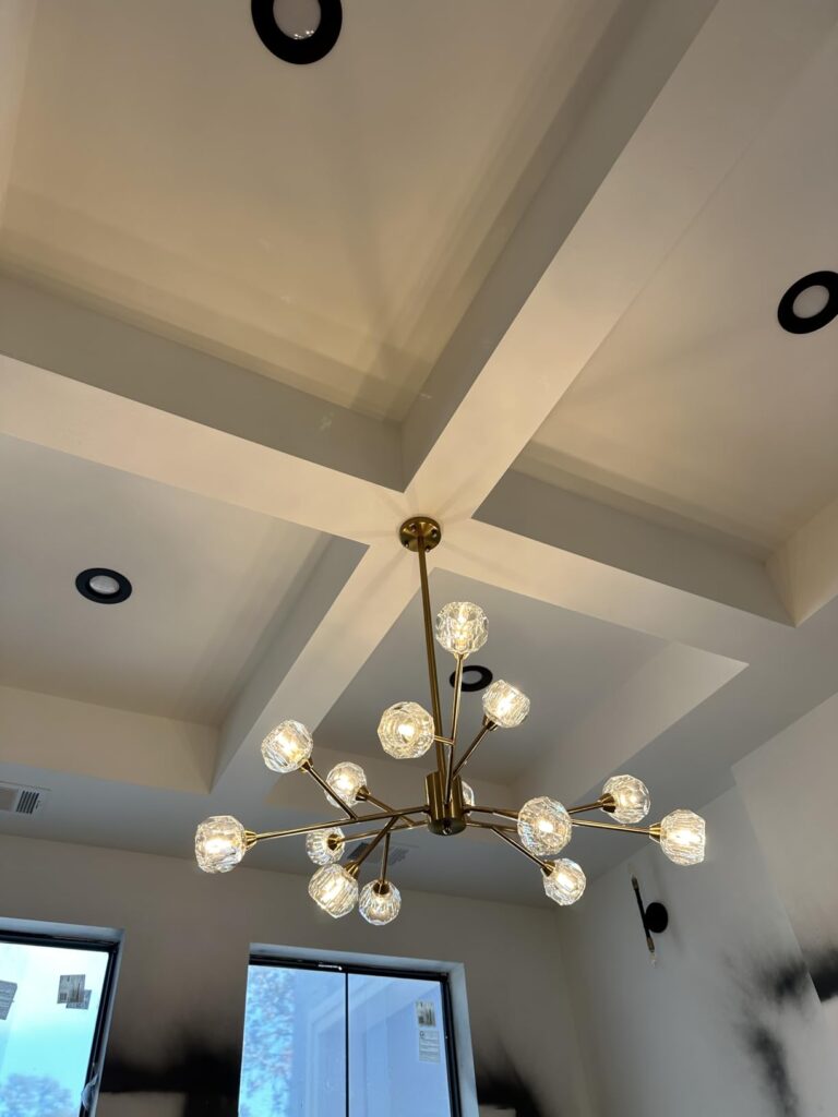 12 Best Chandeliers for Dining Rooms