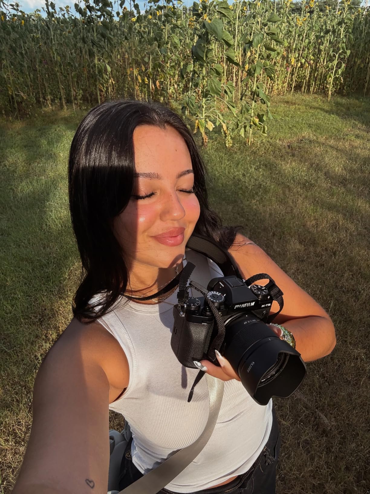 Fujifilm X-T5 Mirrorless Digital Camera Body - 40.2MP, APS-C Sensor, 5-Axis Image Stabilization, 4K 60p Video - Customer Photo 1