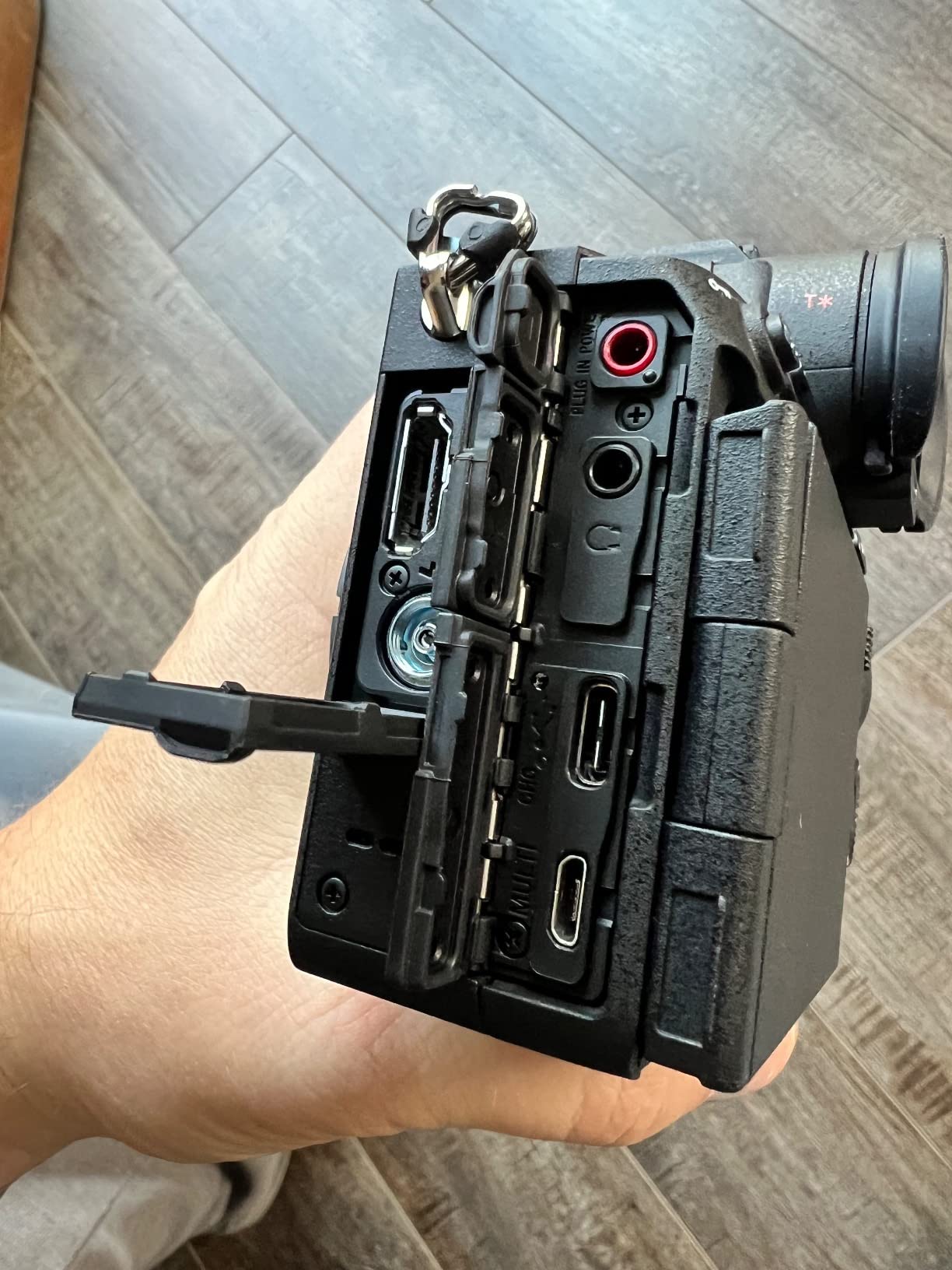 Sony Alpha 7R V Full-Frame Mirrorless Interchangeable Lens Camera - 61MP High Resolution - Customer Photo 1