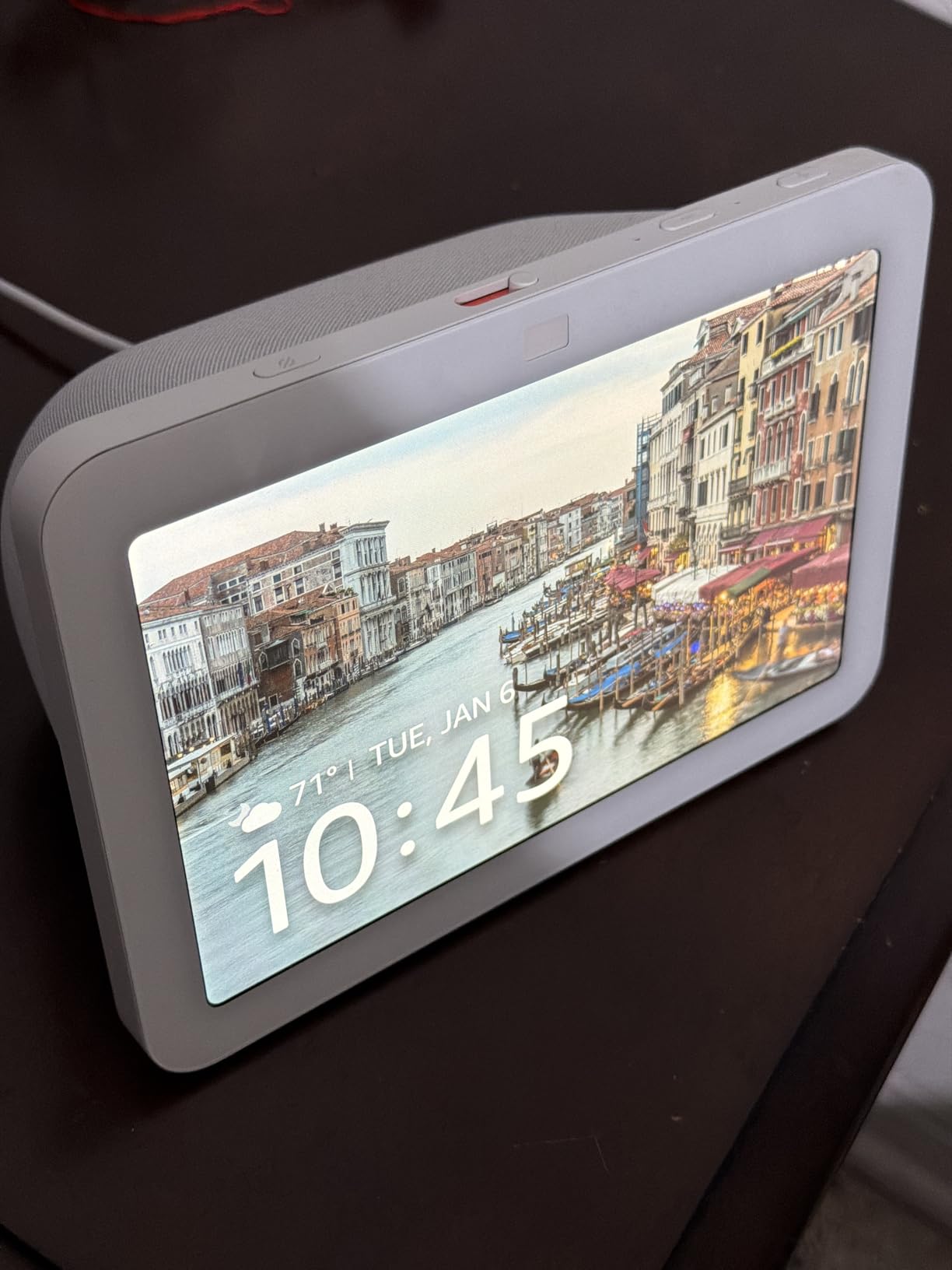 Amazon Echo Show 8, With Spatial Audio and Alexa+ Early Access, Smart Home Hub, ideal for open living spaces, Charcoal - Customer Photo 2