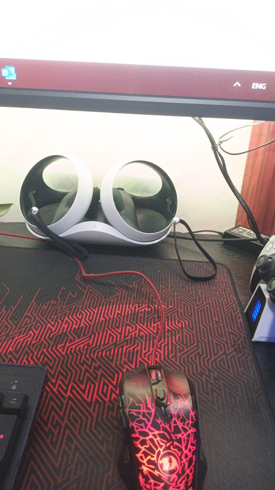 PlayStation VR2 Sense Controller Charging Station - Customer Photo 1