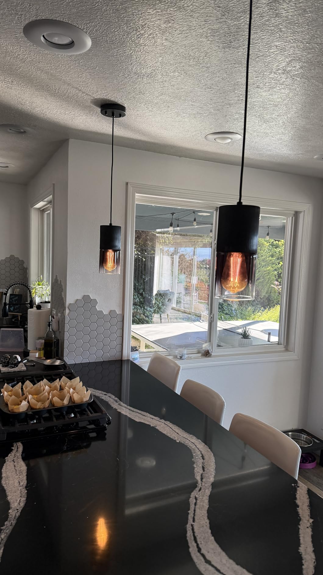 LINSEEDS 2-Pack Black Pendant Light Fixtures, Adjustable Modern Pendant Lights for Kitchen Island, Industrial Glass Pendant Lights for Dining Table Hallway Bedroom Living Room - Customer Photo 2