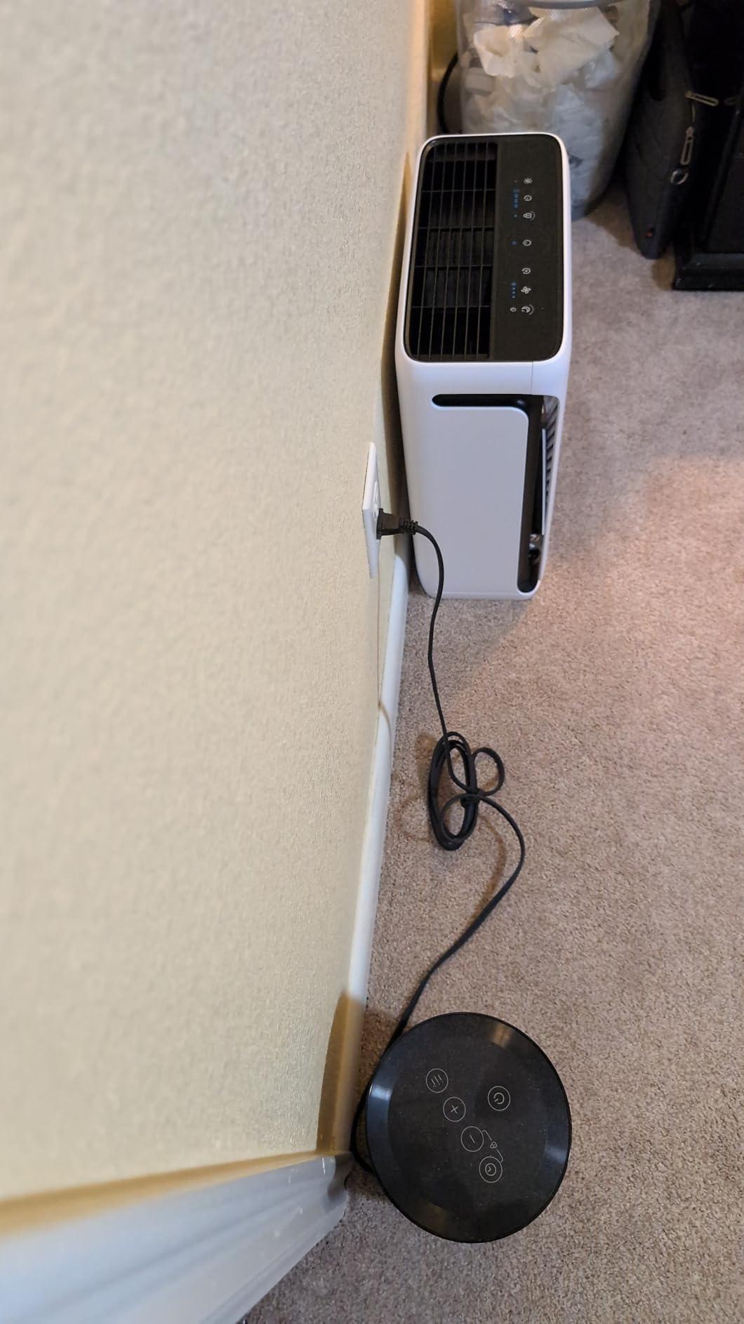 LEVOIT Air Purifier for Home Large Room Up to 1073Ft² with Air Quality Monitor, AHAM VERIFIDE, Smart WiFi, Washable Pre-Filter, HEPA Sleep Mode for Pets, Allergies, Dust, Pollen, Vital 100S-P, White - Customer Photo 2