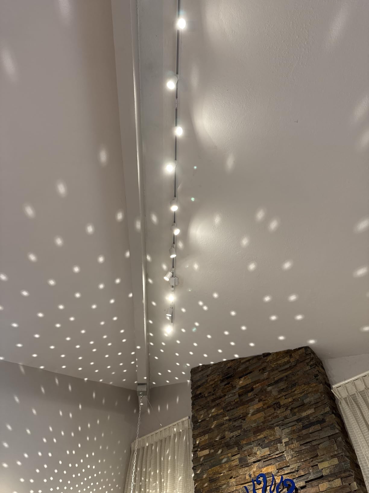 VANoopee 8-Light LED Track Lighting Kit with 6.6FT H Type Track Rails, Dimmable Track Light Heads Bright Ceiling Spotlight Fixture for Kitchen Accent Art, 3000K Warm White, No Flicker 10W 800lm Black - Customer Photo 2