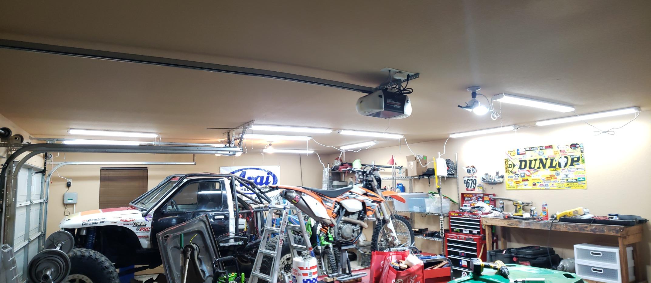 Sunco 10 Pack LED Shop Lights for Workshop 4FT, Linkable Garage Lighting, 4500 LM, 40W (150W Equivalent), 5000K Daylight, Surface + Suspension Mount, 48 Inch Integrated Fixture, White - Customer Photo 3