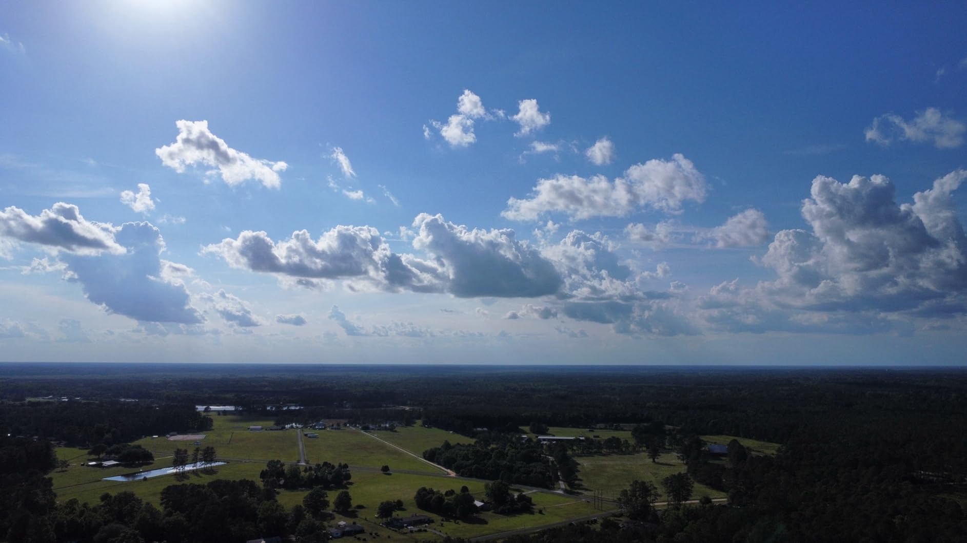 DJI Mini 2 SE, Lightweight Mini Drone with QHD Video, 10km Max Video Transmission, 31-Min Flight Time, Under 249 g, Auto Return to Home, 3-Axis Gimbal Drone with Camera for Beginners - Customer Photo 2