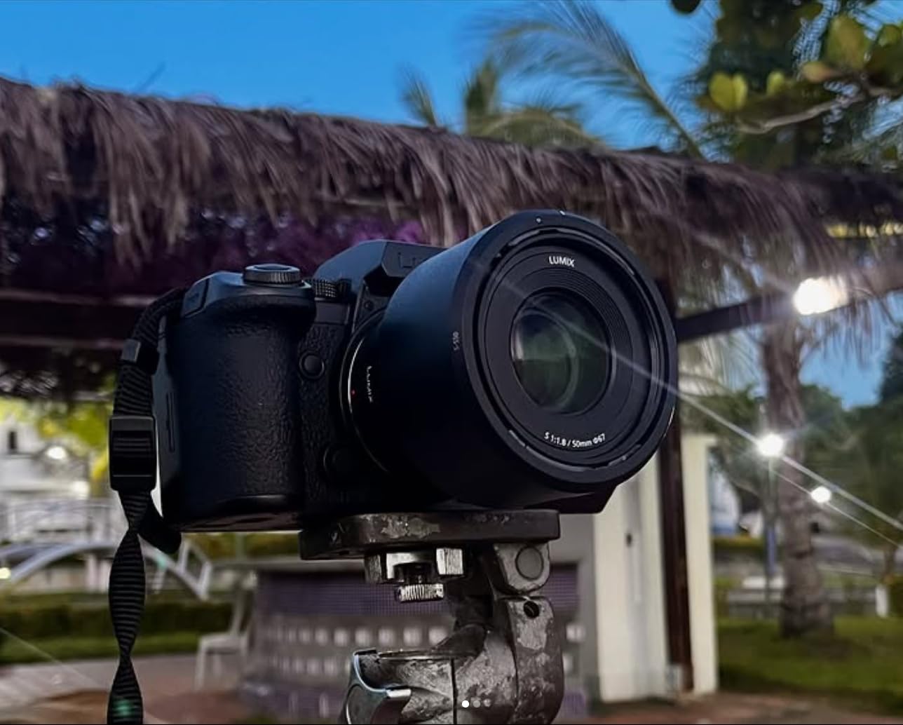 LUMIX S5IIX Mirrorless Camera, 24.2MP Full Frame with Phase Hybrid AF, Unlimited 4:2:2 10-bit Recording, 5.8K Pro-Res, RAW Over HDMI, IP Streaming with 20-60mm F3.5-5.6 Lens - DC-S5M2XKK customer photo 2