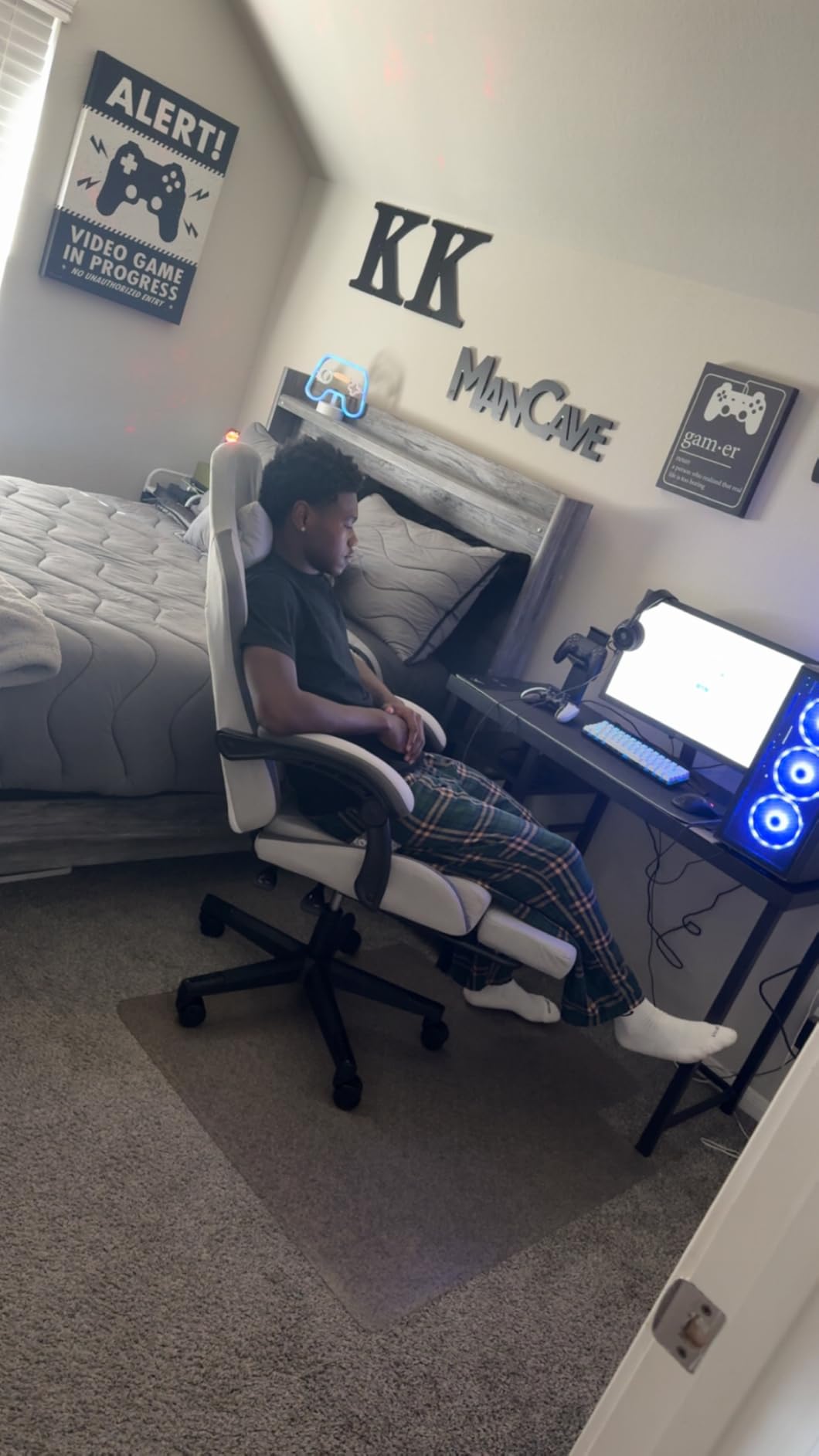 STGAubron Prebuilt Gaming PC Desktop, Radeon RX 550 4G, Intel Core i5 up to 3.6GHz, 16G RAM, 512G SSD, WiFi 6, BT 5.0, RGB Fan x2, Windows 11 Home - Customer Photo 1