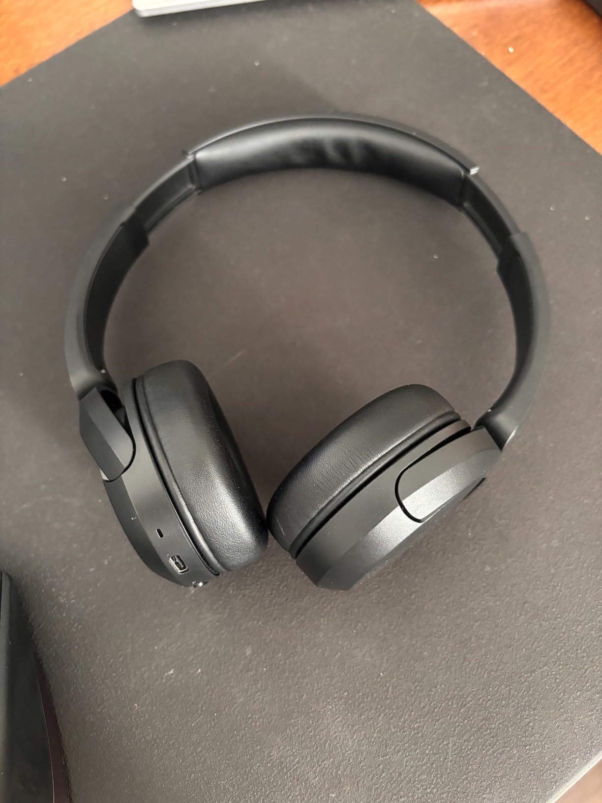 Sony WH-CH520 Wireless Headphones Bluetooth On-Ear Headset with Microphone and up to 50 Hours Battery Life with Quick Charging, Blue - Customer Photo 1