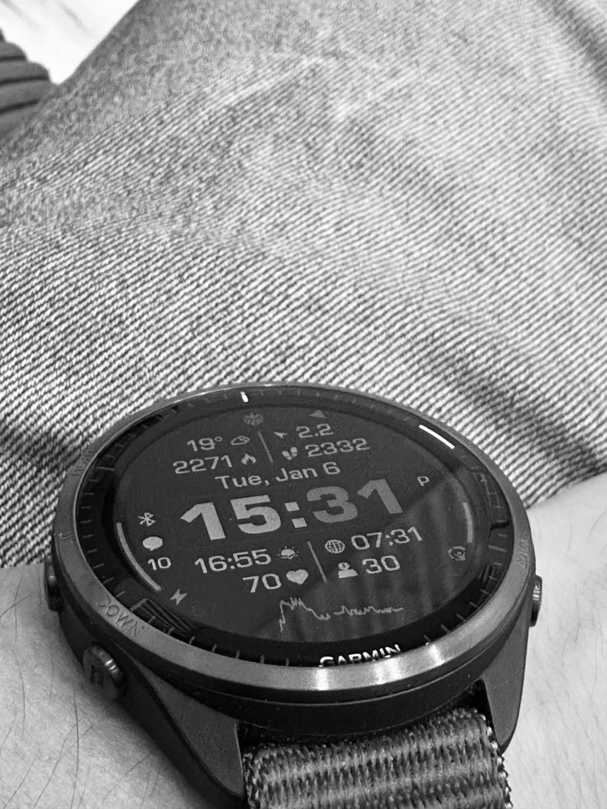 Garmin Forerunner 965 Running Smartwatch, Colorful AMOLED Display, Training Metrics and Recovery Insights, Black and Powder Gray - Customer Photo 1