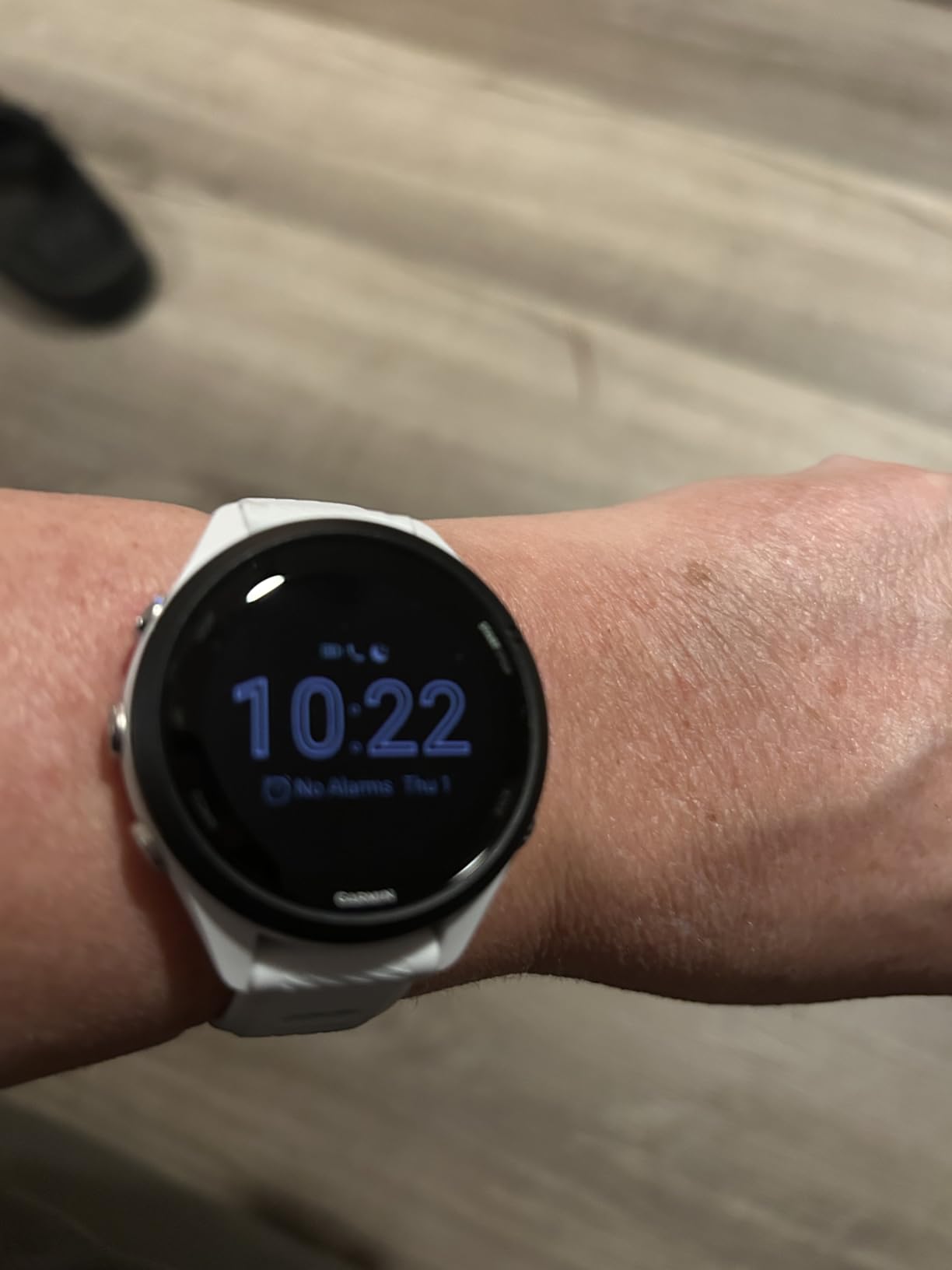 Garmin Forerunner 265S Running Smartwatch, Colorful AMOLED Display, Training Metrics and Recovery Insights, Whitestone and Neo Tropic - Customer Photo 2