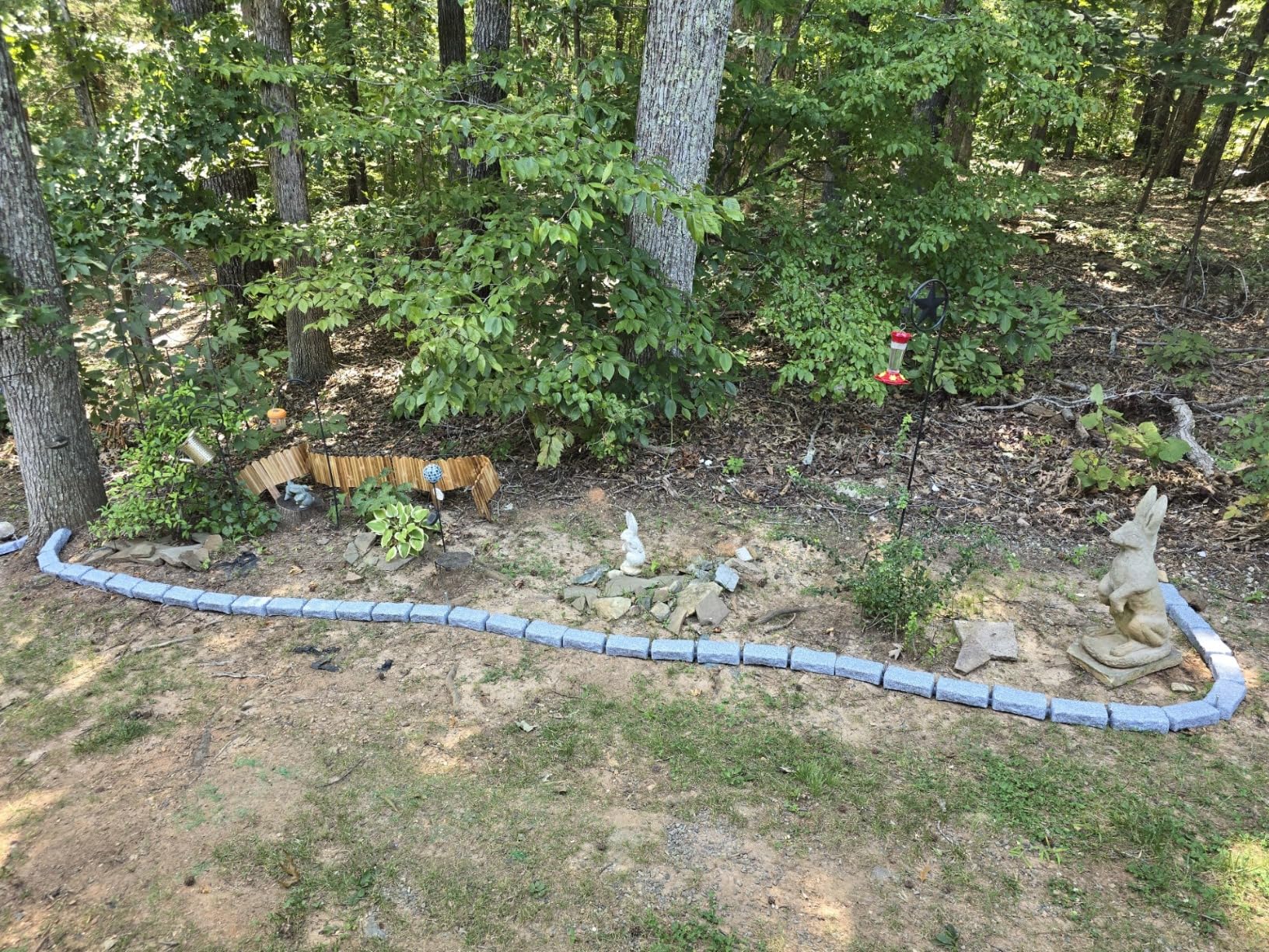 Beuta Landscape Edging | Garden Edging Border | Faux Stone Bricks for Lawn edging, Flower beds, Pathways & Yard Edging- 4 Packs | Each Section Has 6 Bricks 48