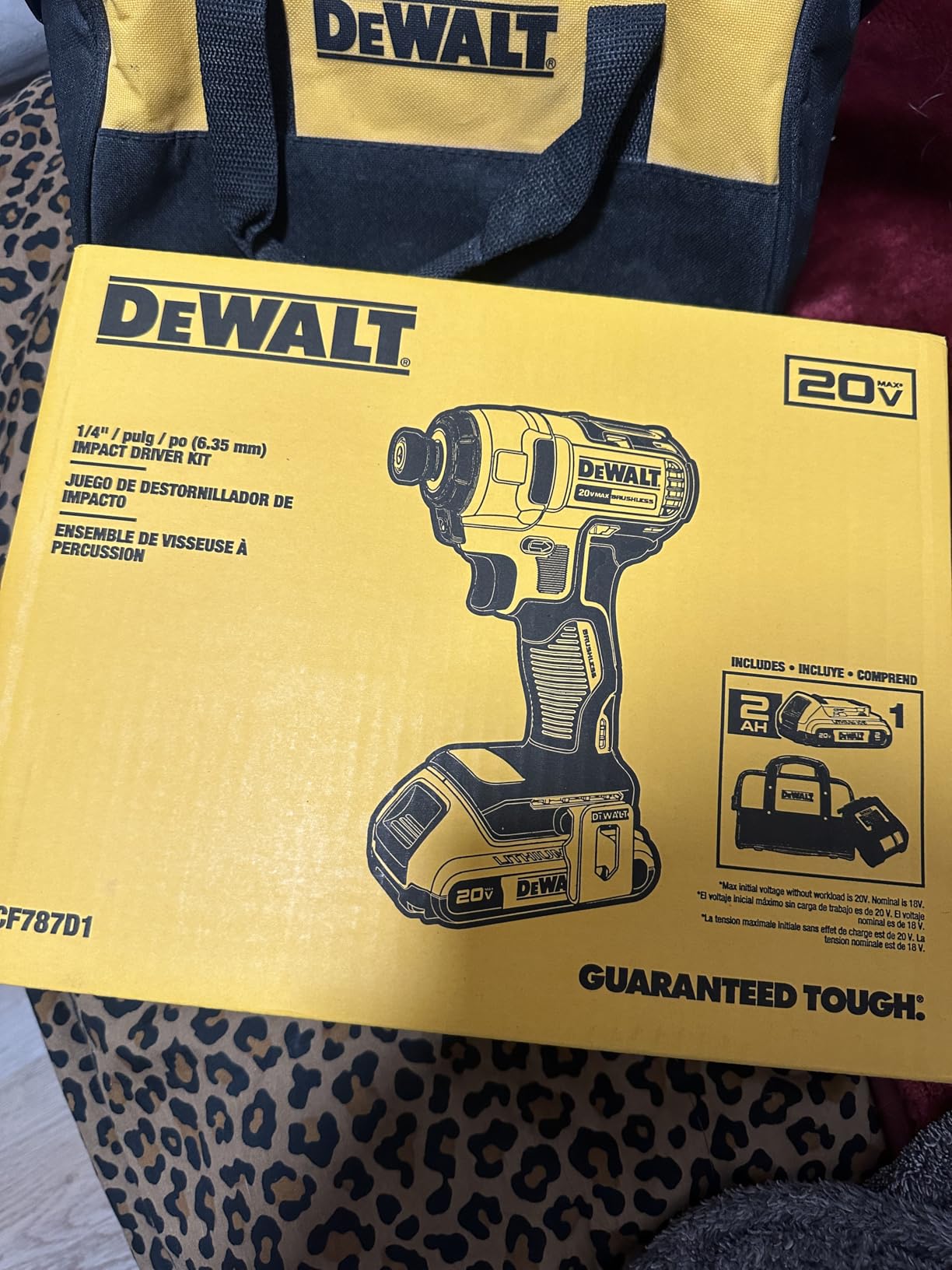 DEWALT 20V MAX Impact Driver, 1/4 Inch, Battery and Charger Included (DCF787D1) - Customer Photo 2