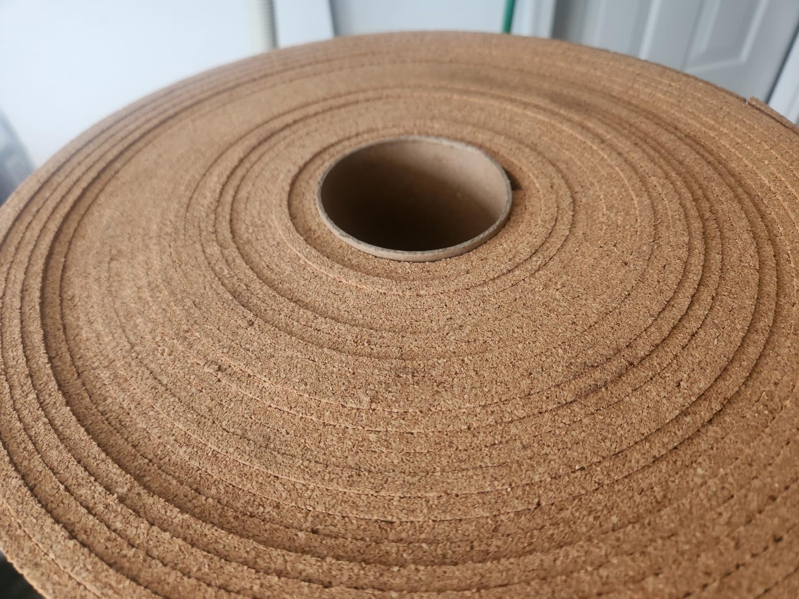 200 Sq. Ft. Cork Roll 48 x 600 Inch Cork Underlayment Roll Sound Insulation Mildew and Moisture Proof for Office Home School DIY Supplies(3mm Thick) - Customer Photo 2