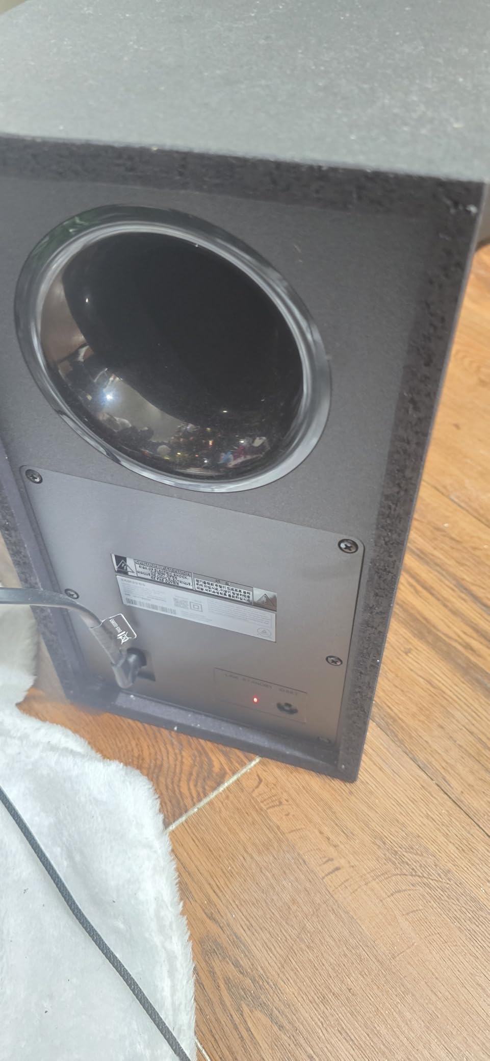 Samsung HW-C450 2.1ch Soundbar w/DTS Virtual X, Subwoofer Included, Bass Boost, Adaptive Sound Lite, Game Mode, Bluetooth, Wireless Surround Sound Compatible - Customer Photo 2