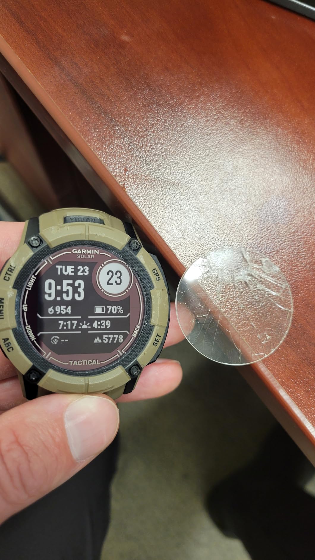 Garmin Instinct 2X Solar, Rugged GPS Smartwatch, Built-in Flashlight, Solar Charging Capability, Multi-Band GNSS, Graphite - Customer Photo 4