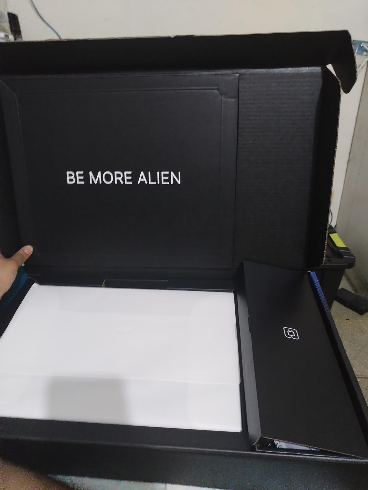 Alienware 16 Aurora Gaming Laptop, 16