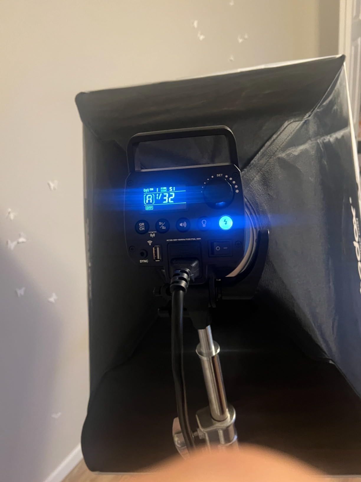 Godox MS300V MS300-V Compact Studio Strobe Flash Light - 300W, GN58 0.1-1.8S Recycle Time, 2.4G X System, Bowens Mount LED Modeling Lamp for Photographic Studio Portrait Shooting customer photo 1