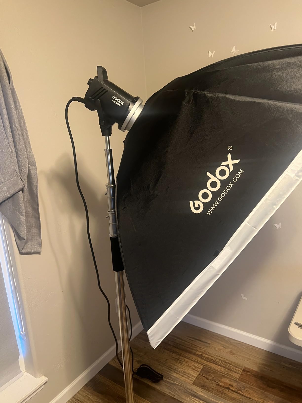 Godox MS300V MS300-V Compact Studio Strobe Flash Light - 300W,GN58 0.1-1.8S Recycle Time,2.4G X System,Bowens Mount LED Modeling Lamp for Photographic Studio Portrait Shooting(MS300 Upgraded Version) customer photo 2