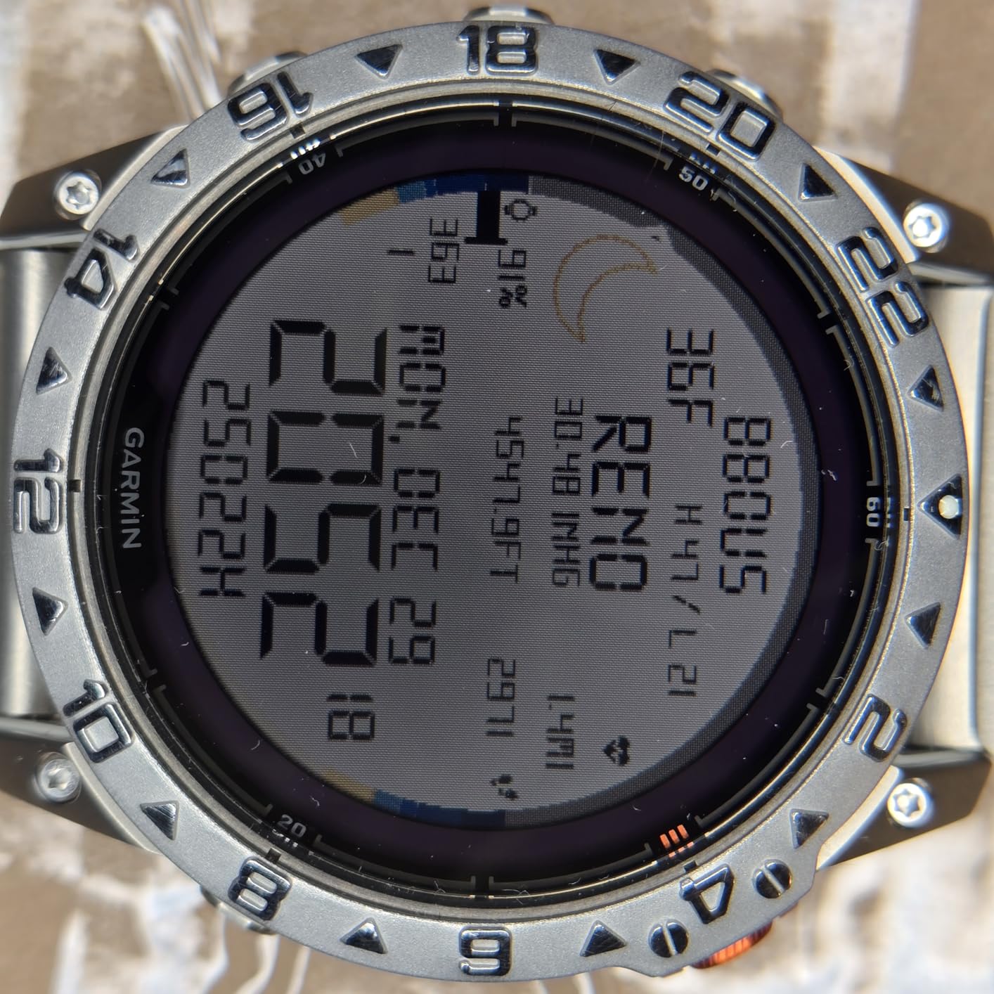 Garmin fēnix 7 Pro Sapphire Solar, Multisport GPS Smartwatch, Built-in Flashlight, Solar Charging Capability, Black - Customer Photo 1