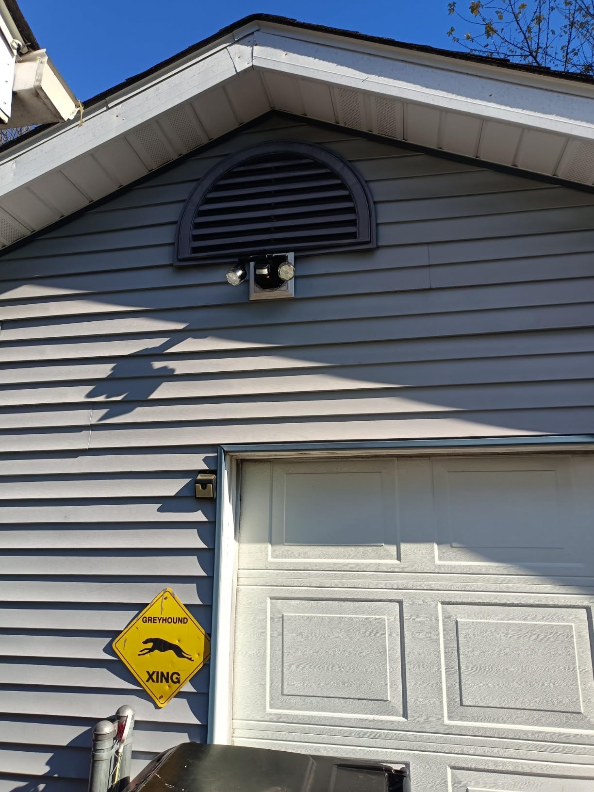 OREiN Motion Sensor Outdoor Lights, AC Smart WiFi Flood Lights Outdoor Connect to The Third Platform, 450°Wide Adjustment 1600LM/12W, 5000K LED Security Light for House - Customer Photo 2