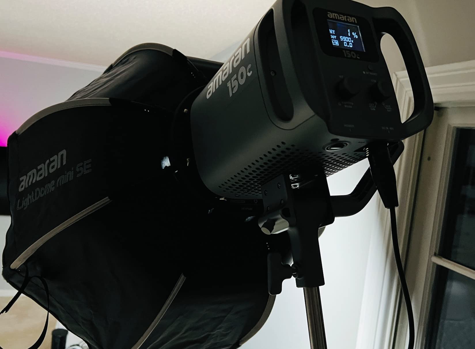 Aputure Amaran 150c COB Video Light,RGBWW 150W,2,500K to 7,500K CCT with G/M Adjustment,15,610 lux @ 1m with Hyper Reflector,APP Control customer photo 1