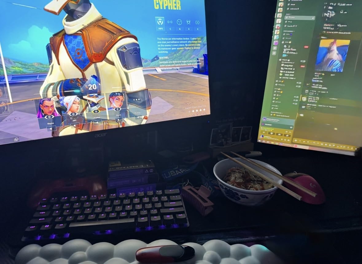 Acer Nitro 27 WQHD 2560 x 1440 PC Gaming IPS Monitor, AMD FreeSync Premium, Up to 240Hz Refresh, DisplayHDR 400 (XV272U W2bmiiprx) - Customer Photo 1