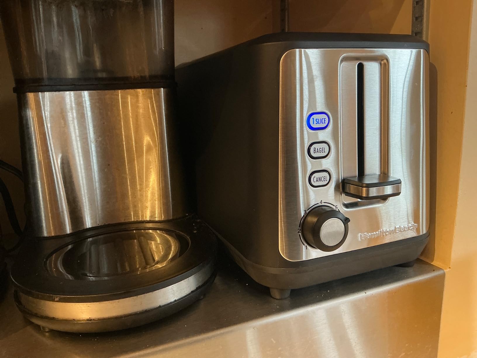 Hamilton Beach Gourmet 2 Slice Slot Toaster with Extra Long & Wide Slots, Sure-Toast Technology, Shade Selector with 7 Browning Levels, Bagel Setting, Matte Black and Stainless Steel (22996) - Customer Photo 1