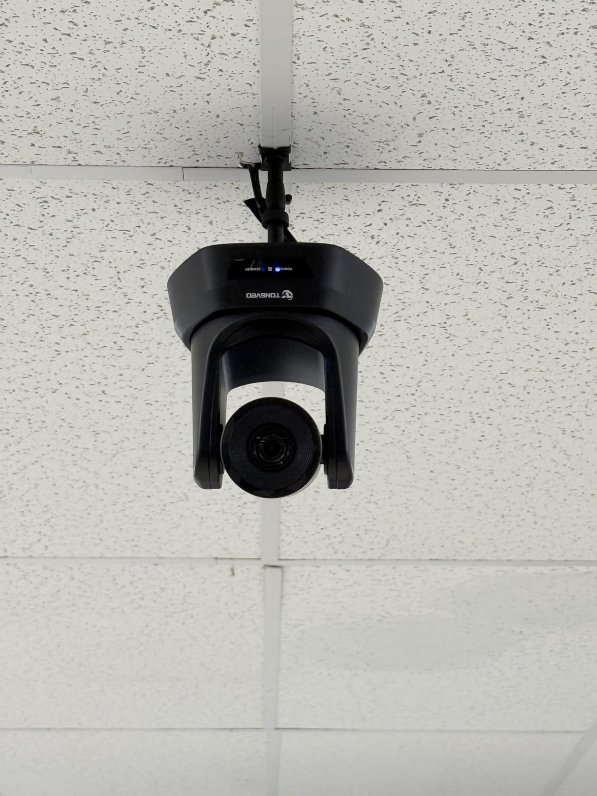 TONGVEO Conference Room PTZ Camera System with 20X Optical Zoom, AI Auto Tracking 1080P 60fps HDMI USB Webcam for Church Streaming Online Video Conference, Compatible with Zoom, OBS Easy Setup customer photo 1