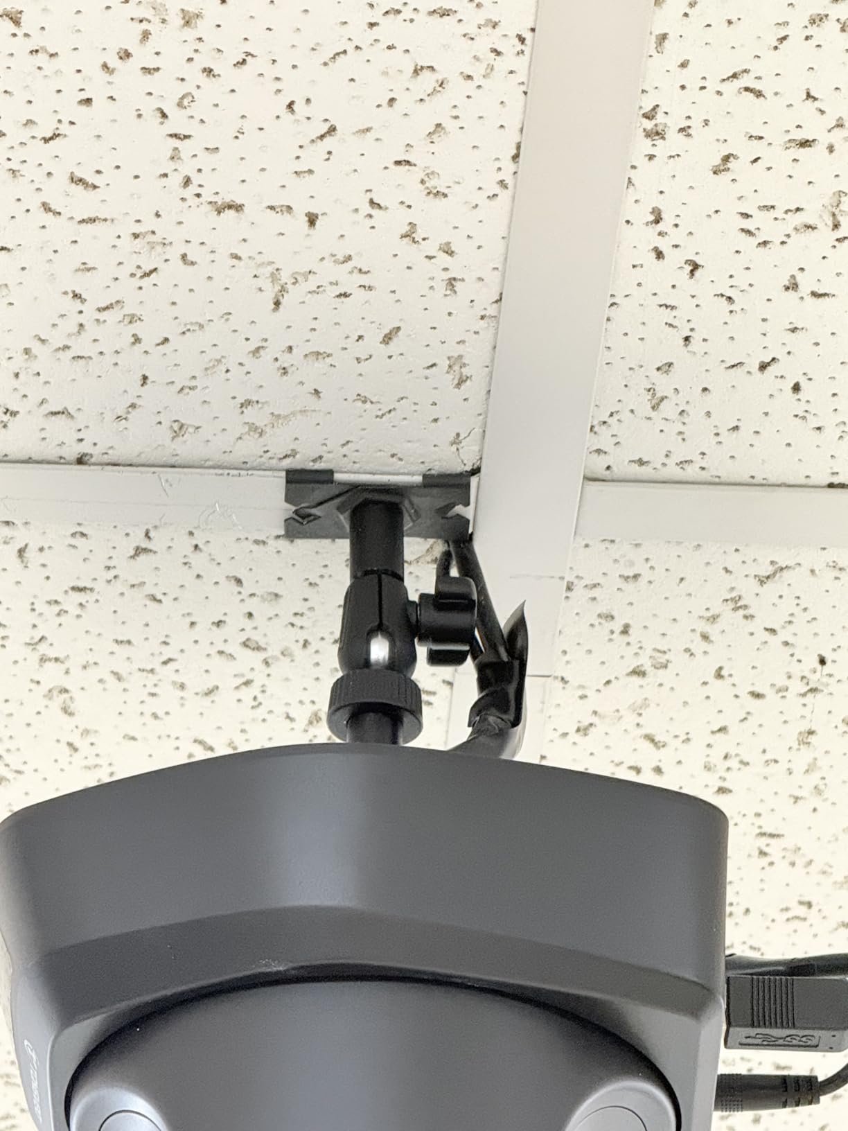 TONGVEO Conference Room PTZ Camera System with 20X Optical Zoom, AI Auto Tracking 1080P 60fps HDMI USB Webcam for Church Streaming Online Video Conference, Compatible with Zoom, OBS Easy Setup customer photo 2