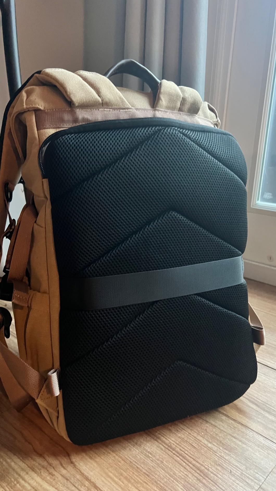 BAGSMART Camera Backpack, DSLR Camera Bag Backpacks for Photographers, Waterproof Anti-Theft Photography Backpack with 15 Inch Laptop Compartment & Tripod Holder, Ivory White - Customer Photo 3