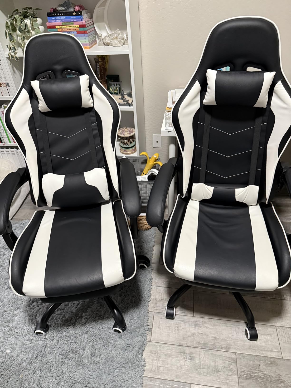 Homall Gaming Chair, Video Game Chair with Footrest and Massage Lumbar Support, Ergonomic Computer Chair Height Adjustable with Swivel Seat and Headrest (White) - Customer Photo 1