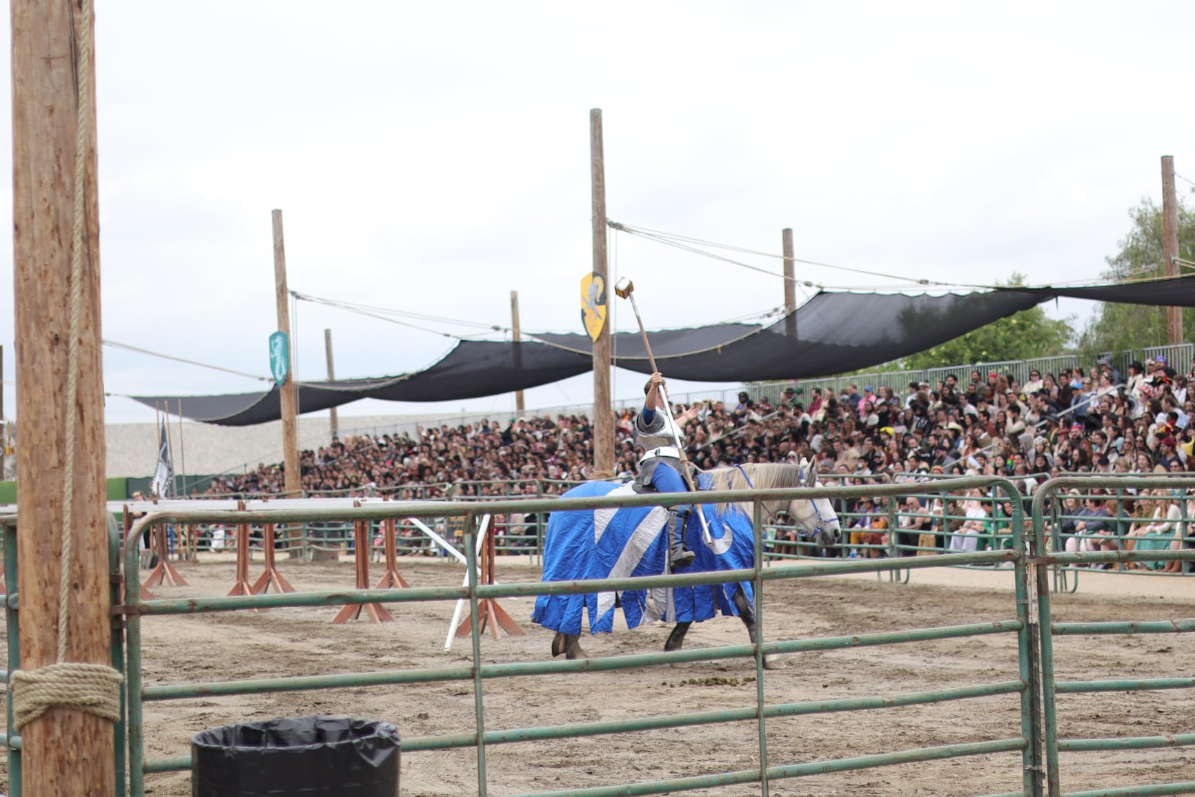 Canon EOS R100 Mirrorless Camera RF-S18-45mm F4.5-6.3 is STM Lens Kit, 24.1 Megapixel CMOS (APS-C) Sensor, 4K Video, RF Mount, Black - Customer Photo 2