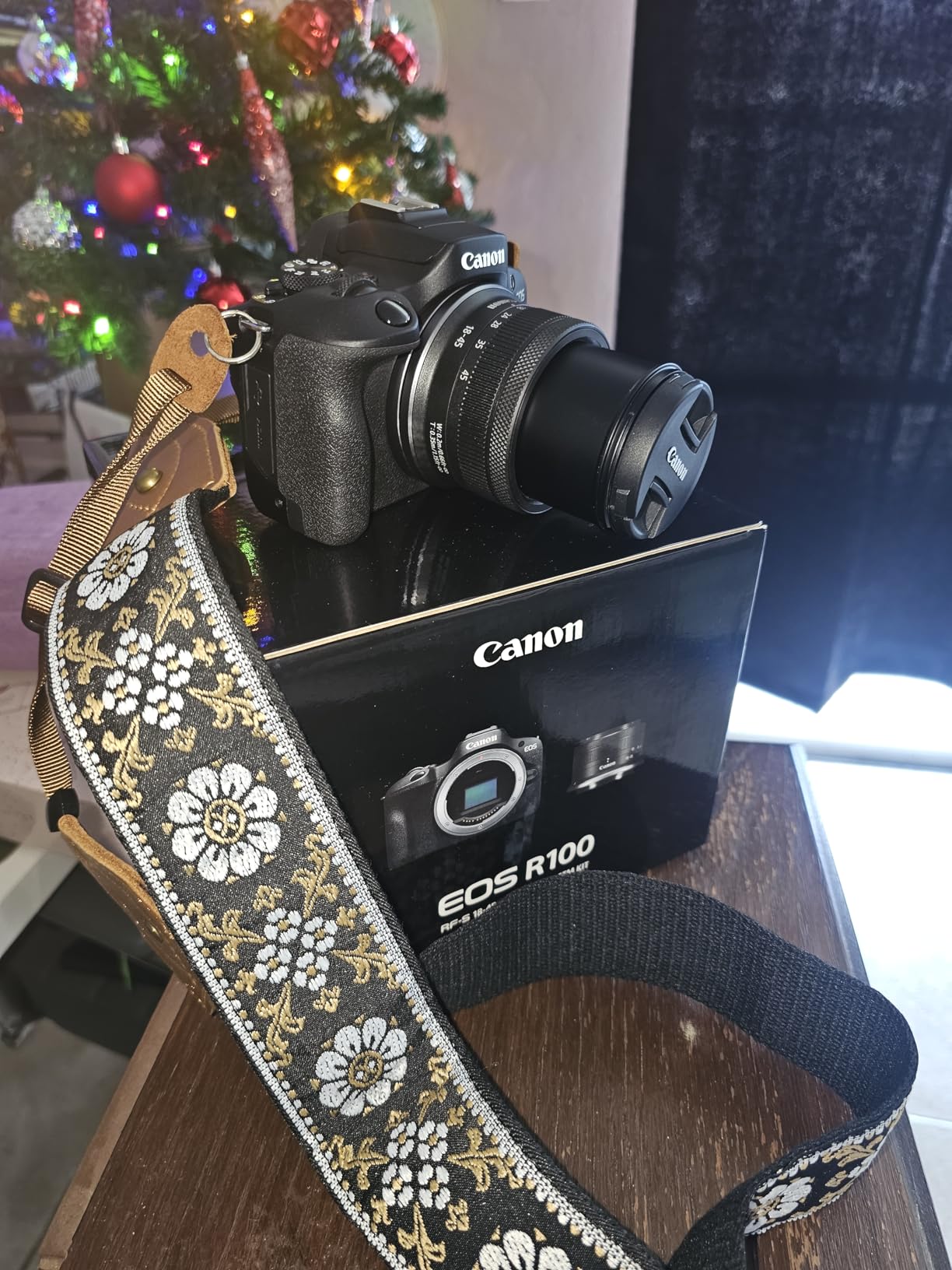 Canon EOS R100 Mirrorless Camera RF-S18-45mm F4.5-6.3 is STM Lens Kit, 24.1 Megapixel CMOS (APS-C) Sensor, 4K Video, RF Mount, Black Customer Review Canon EOS R100 Mirrorless Camera RF-S18-45mm F4.5-6.3 is STM Lens Kit, 24.1 Megapixel CMOS (APS-C) Sensor, 4K Video, RF Mount, Black - Customer Photo 3