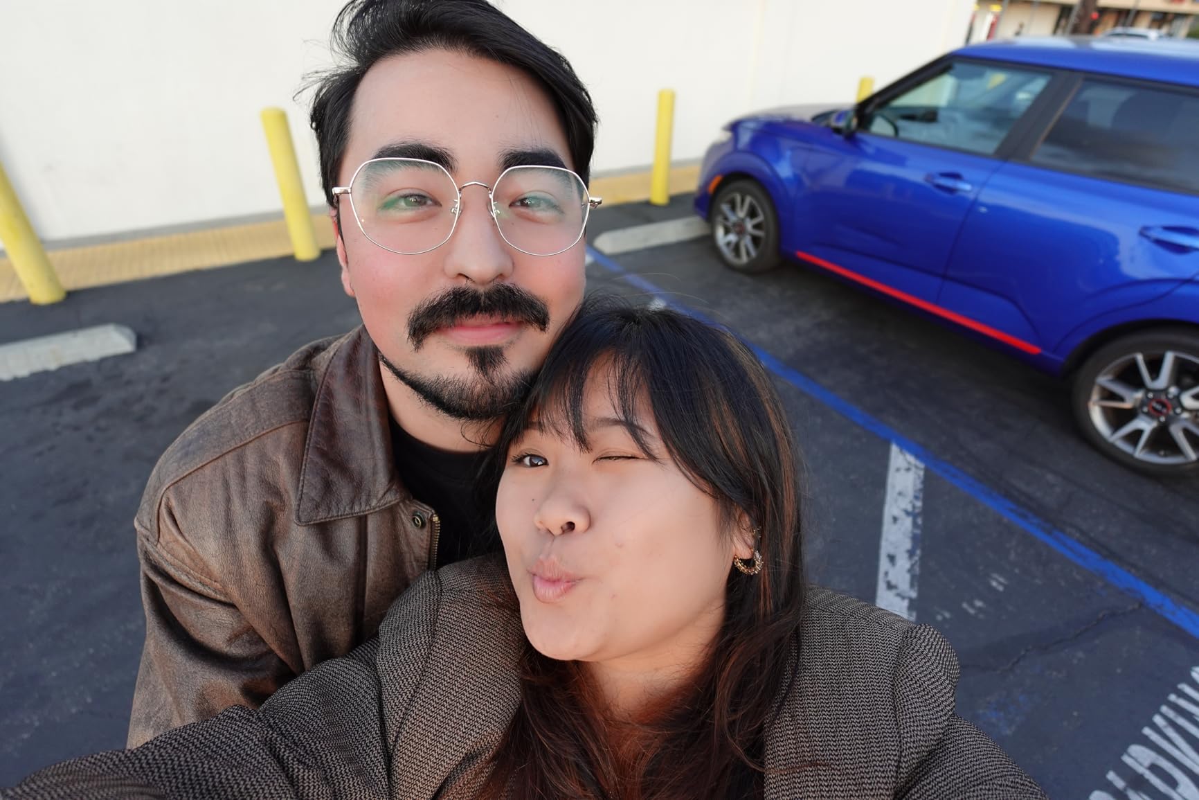 Sony ZV-1 II Vlog Camera for Content Creators and Vloggers - Black customer photo 1