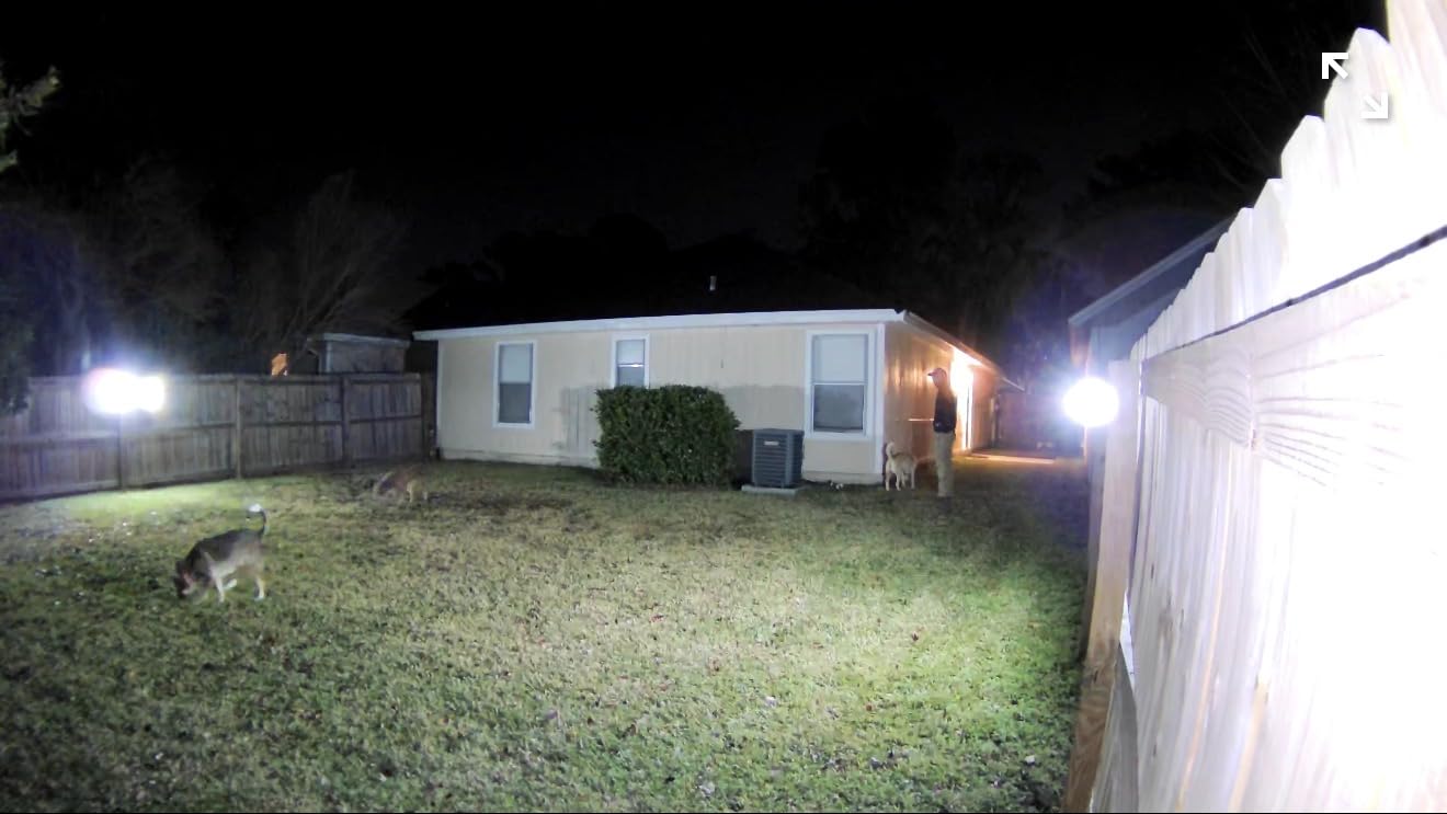 Arlo Essential Security Camera 2K |Outdoor - Indoor | 2nd Gen | Wireless with Spotlight, 2-Way Audio, Color Night Vision - Customer Photo 2