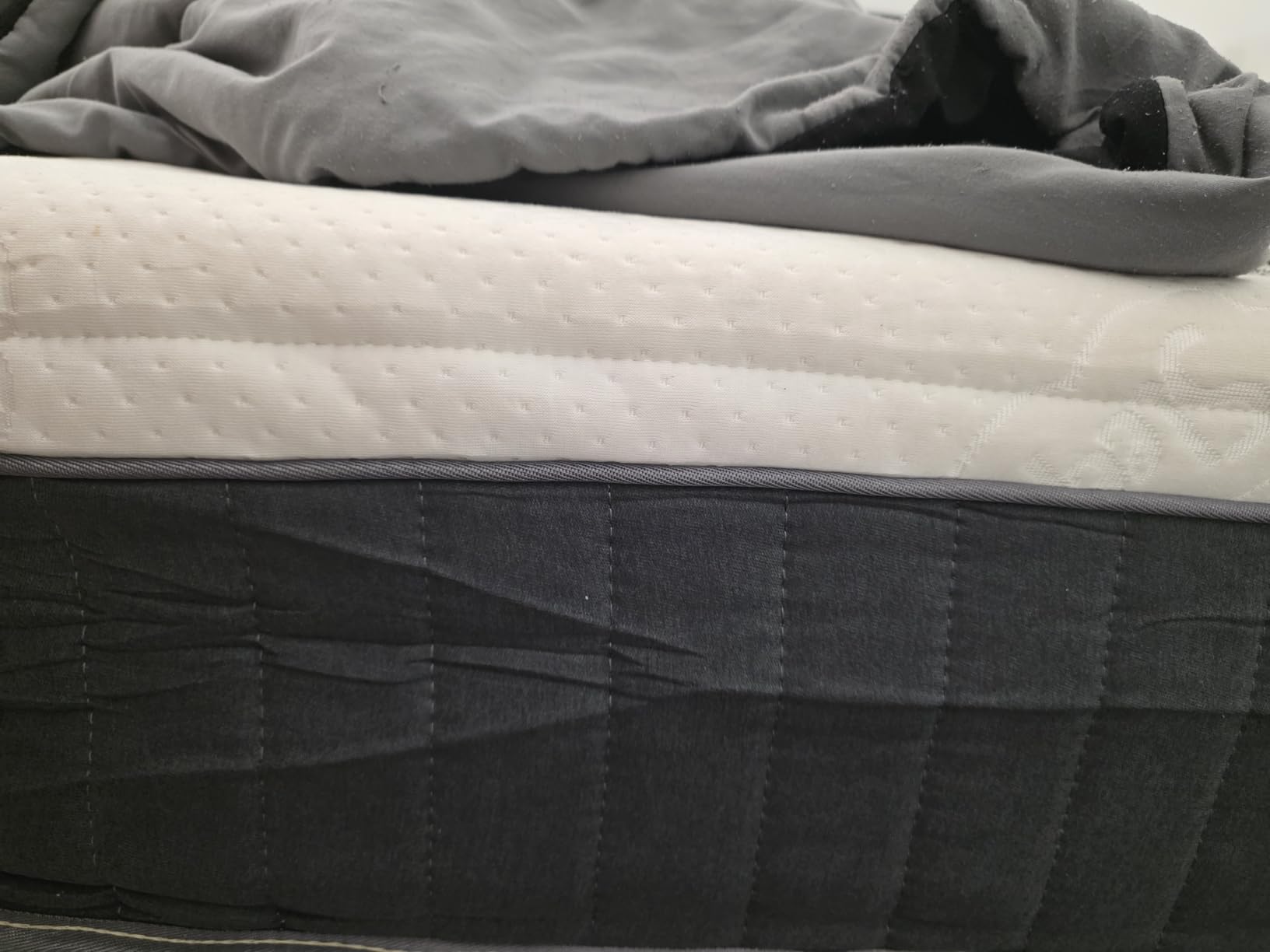 Swbvs Queen Mattress 12 Inch, Hybrid Mattress Queen Size, Bed Matress in a Box, Pressure Relief & Fiberglass Free - Customer Photo 2