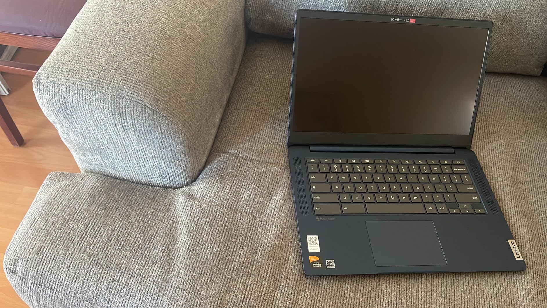 Lenovo Flagship Chromebook, 14'' FHD Touchscreen Slim Thin Light Laptop Computer, 8-Core MediaTek Kompanio 520 Processor, 4GB RAM, 64GB eMMC, WiFi 6,Chrome OS, Abyss Blue - Customer Photo 2