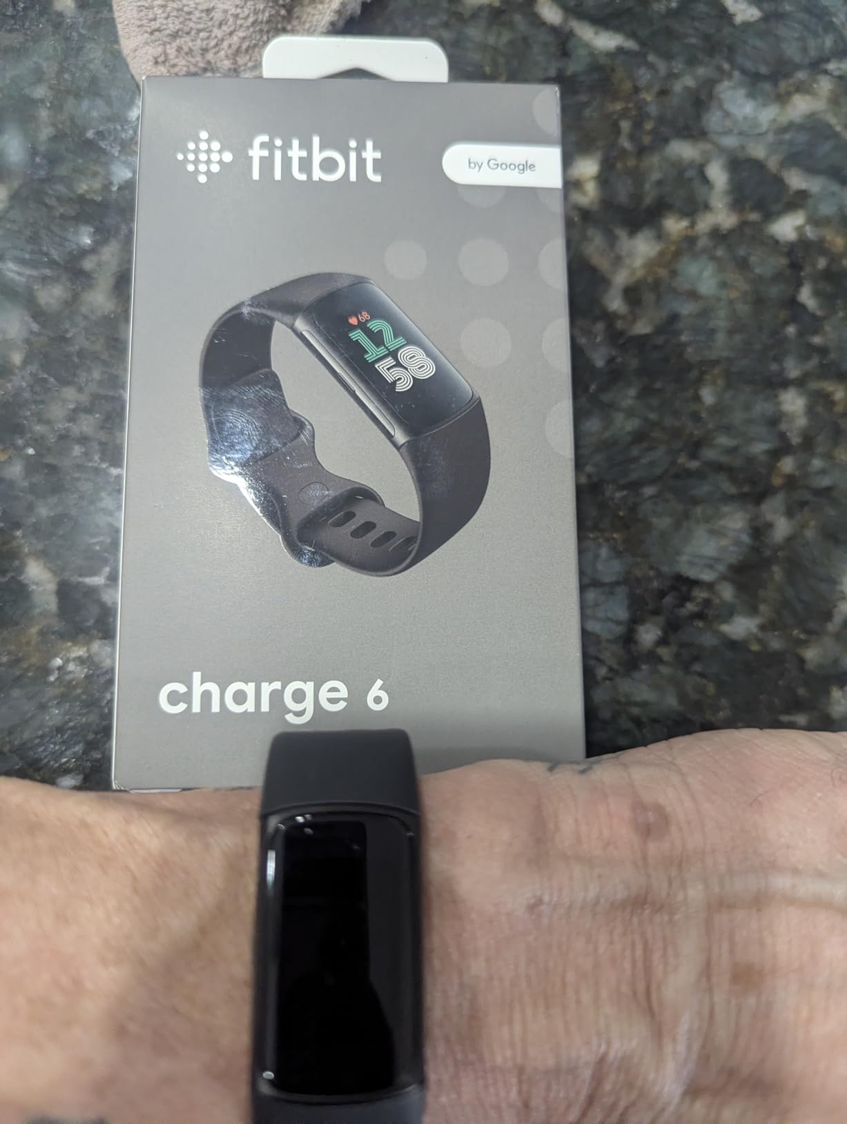 Fitbit Charge 6 Fitness Tracker with Google apps, Heart Rate on Exercise Equipment, 6-Months Premium Membership Included, GPS, Health Tools and More, Obsidian/Black, One Size (S & L Bands Included) - Customer Photo 1