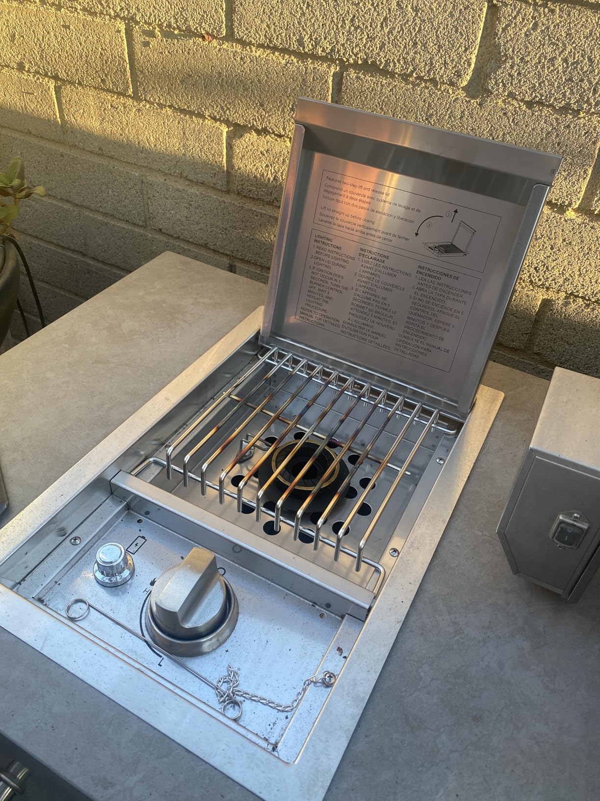 Spire Stainless Steel Built-in Side Burner with Lid, 12000BTUs, Outdoor Propane Grill & Cooking, Convertible to Natural Gas, Perfect for Custom Kitchen Islands, 760-0023B - Customer Photo 2
