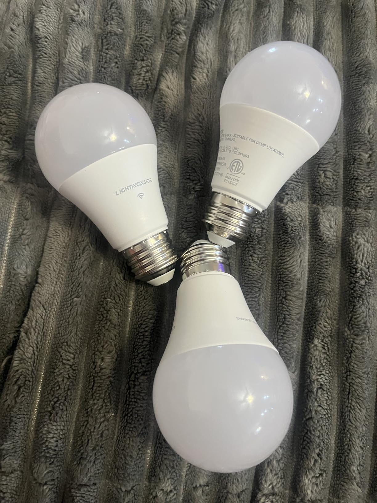 Lightinginside Smart Light Bulbs 6 Pack, Smart Bulb Works with Alexa/Google Home/Smart Life, CRI>90, RGBCW Color Changing LED Light Bulbs, 2.4G WiFi Bluetooth A19 E26 Bulb, No Hub Required, ETL Listed - Customer Photo 2