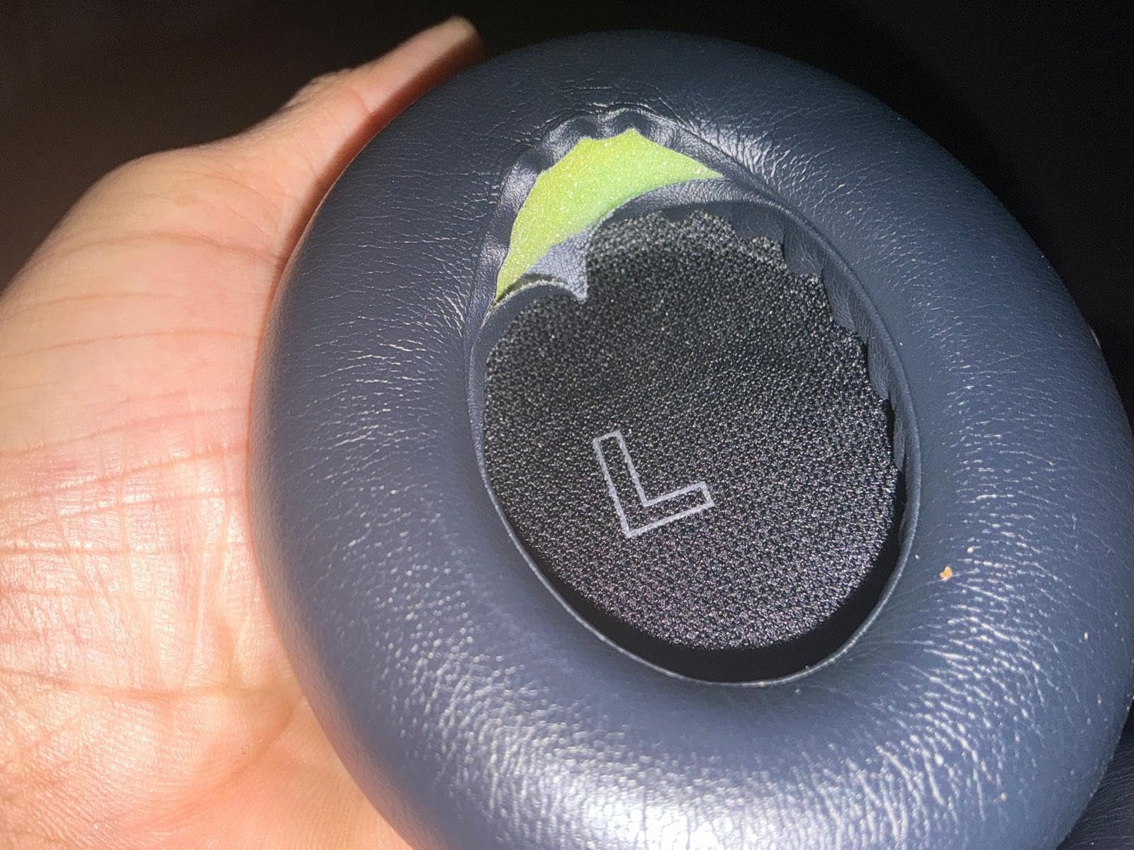 Bose QuietComfort Ultra Bluetooth Headphones, Wireless Headphones with Spatial Audio, Over Ear Noise Cancelling with Mic, Up to 24 Hours of Playtime, White Smoke - Customer Photo 4