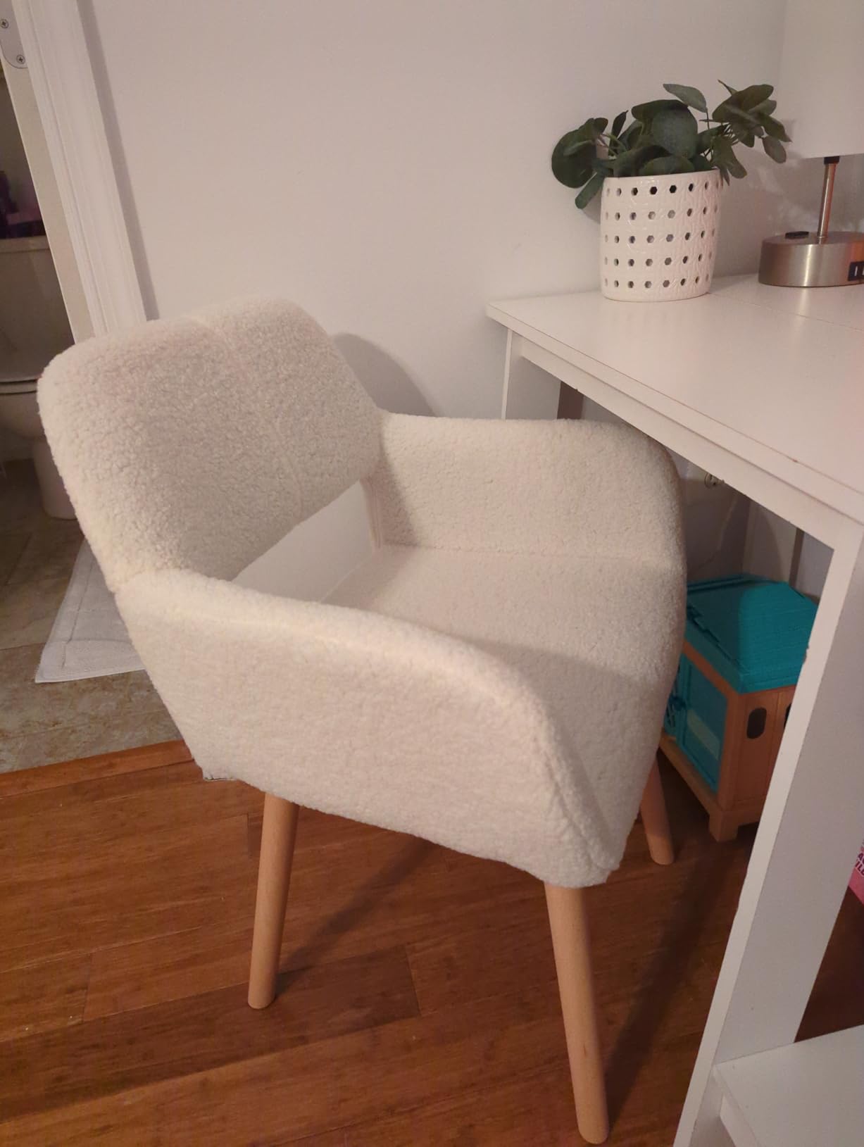 YEEFY Desk Chair No Wheels Vanity Chair Makeup Chair Comfy Accent Chair for Living Dining Room Bedroom Home Office Mid Century Modern Upholstered Armchair Sofa with Wood Legs (Wool White, 1) - Customer Photo 2