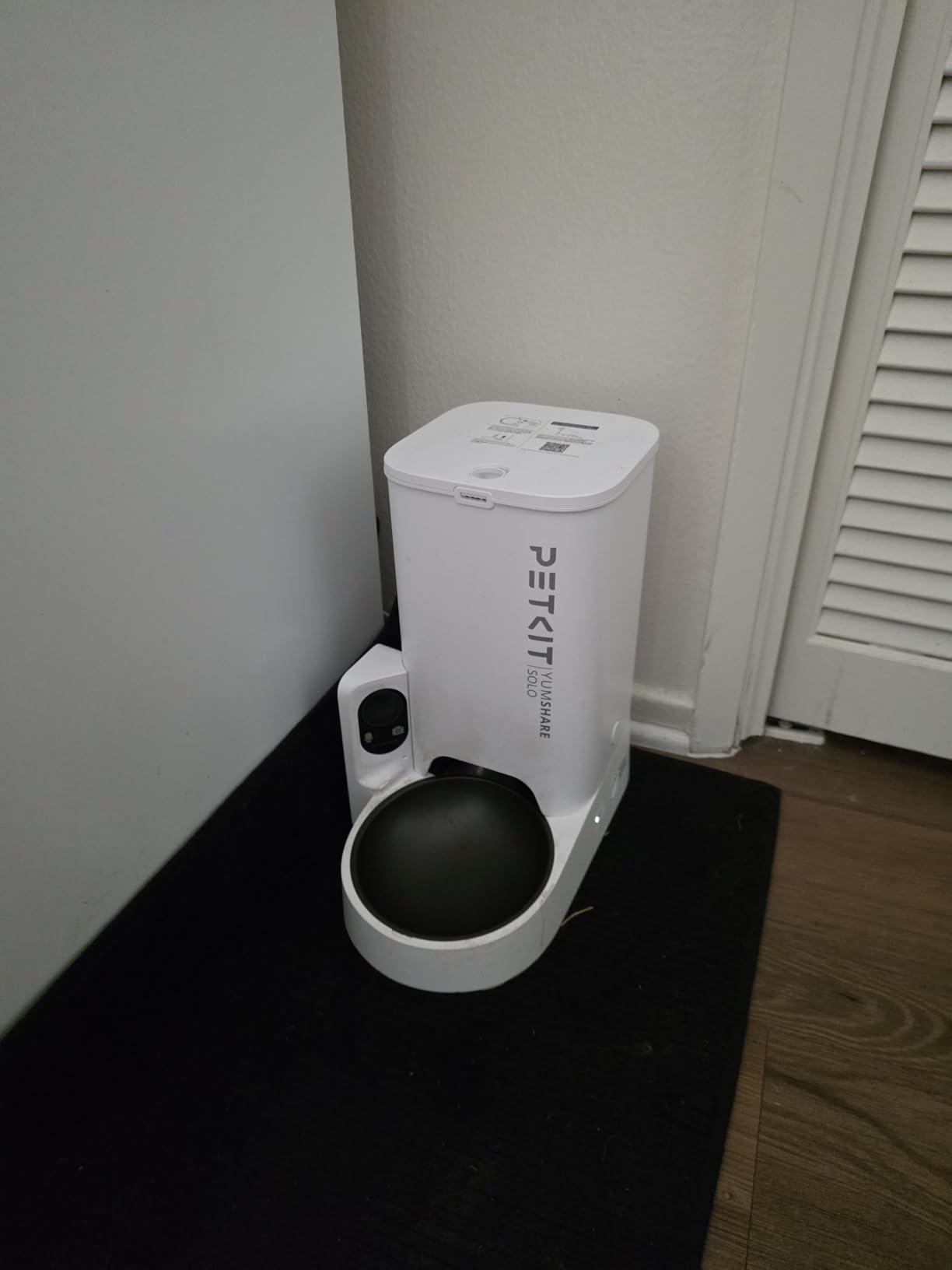 PETKIT Automatic Cat Feeder with Camera, 1080P HD Video with Night Vision, 2.4G WiFi Pet Feeder for Cat & Small Dog, 2-Way Audio & Meal Call Pet Food Dispenser with Desiccant Bag, Motion Capturing - Customer Photo 1