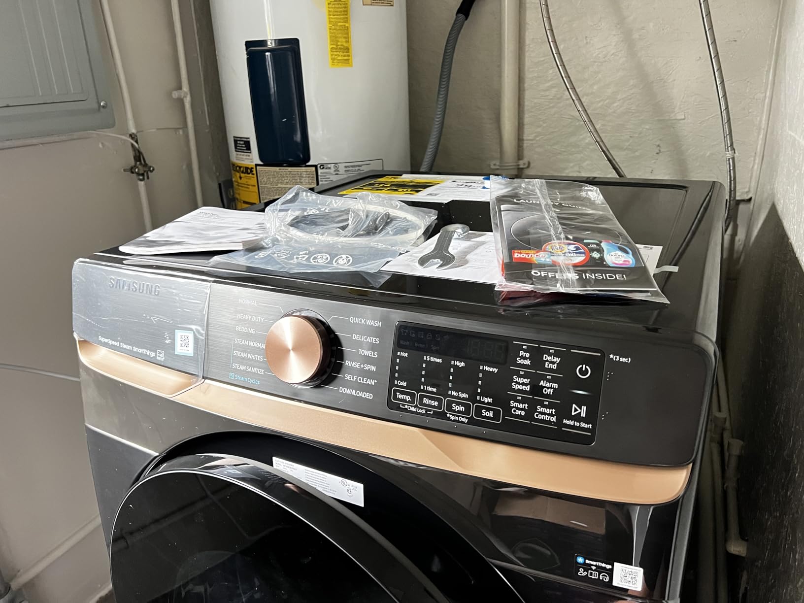 Samsung 27 in. 5.0 cu. ft. Black Stainless Steel Front Load Washer with Super Speed Wash and Steam - Customer Photo 1