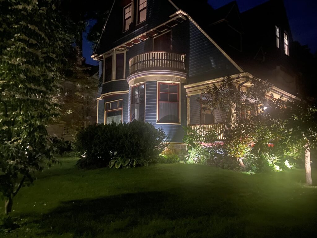 12 Best Landscape Lighting Kits 