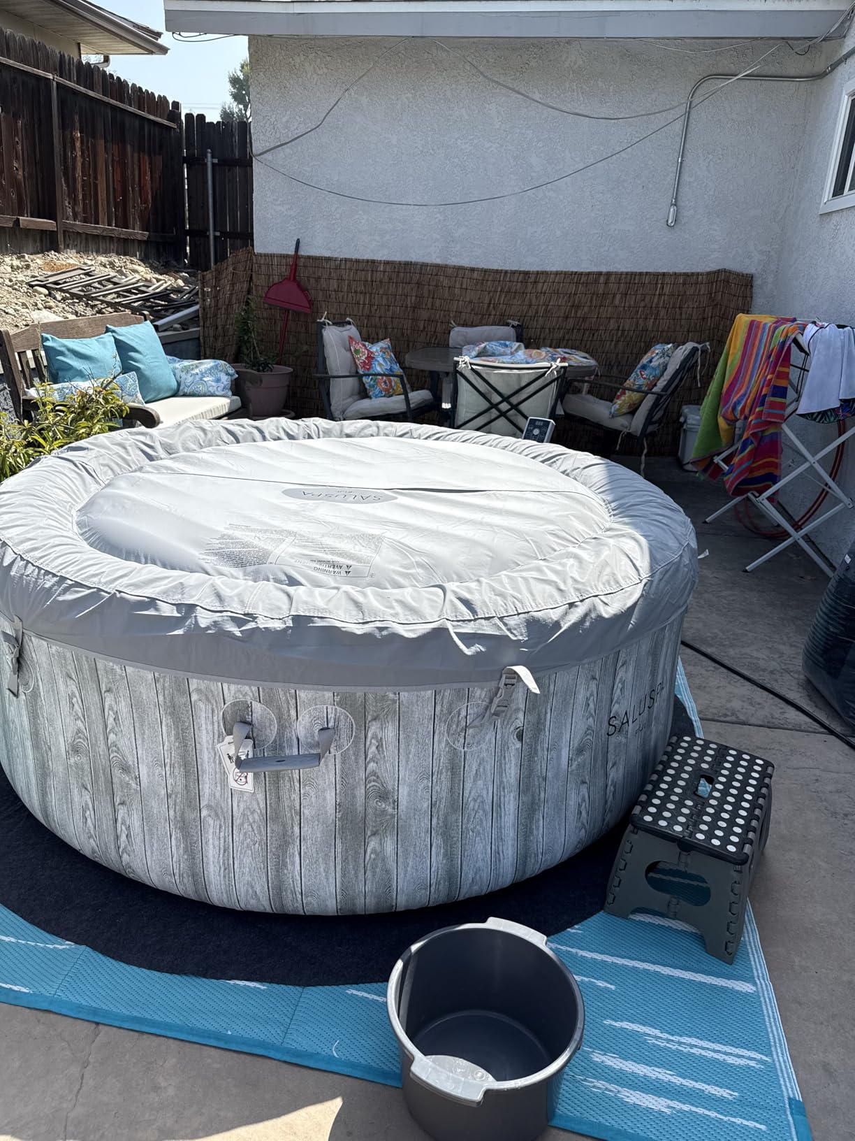 Bestway SaluSpa Fiji AirJet Large Round 2 to 4 Person Inflatable Hot Tub Portable Outdoor Spa with 120 AirJets and EnergySense Cover, Grey - Customer Photo 2