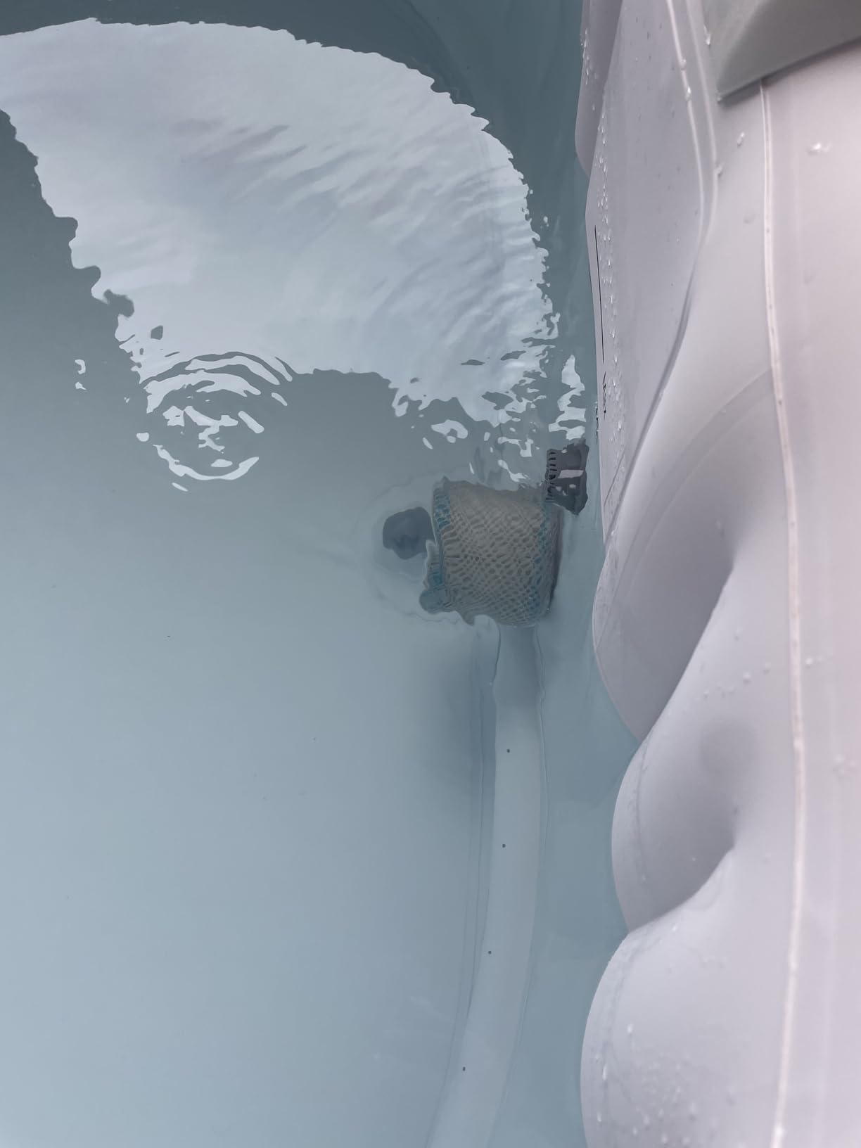 Edostory Hot Tub Inflatable Portable Oval Spa 2 Person Hot Tub with 90 Bubble Jets, Cover, Filter Cartridges, Pump, Black - Customer Photo 2