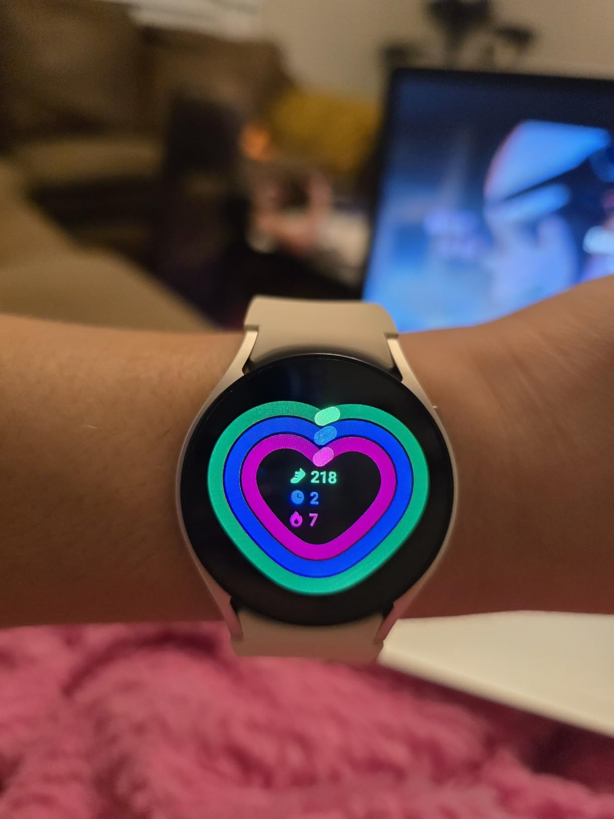 SAMSUNG Galaxy Watch 6 44mm Bluetooth Smartwatch w/ Fitness Tracker, Personalized HR Zones, Advanced Sleep Coaching, Heart Monitor, BIA Sensor, Biggest Screen, US Version, Graphite (Renewed) - Customer Photo 2