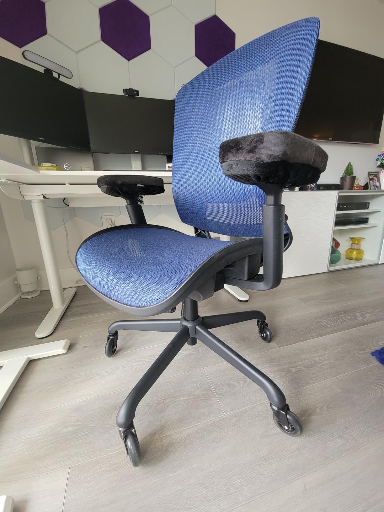 ELABEST Mesh Office Chair,Ergonomic Computer Desk Chair,Sturdy Task Chair- Adjustable Lumbar Support & Armrests,Tilt Function,Comfort Wide Seat,Swivel Home Office Chair (Black) - Customer Photo 2